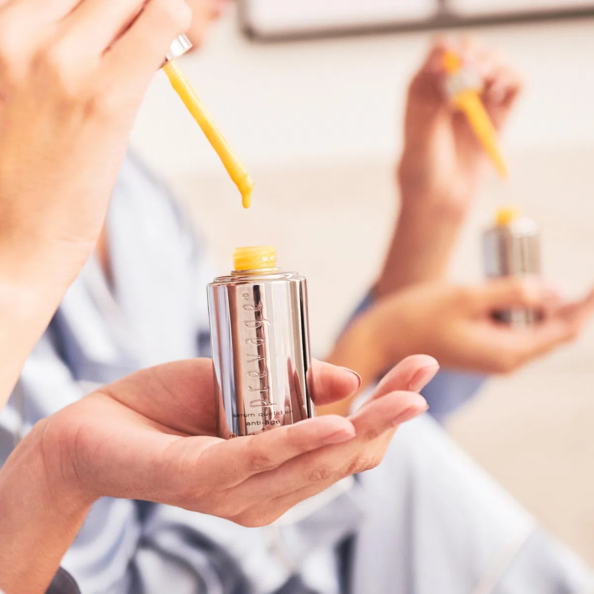 Elizabeth Arden Prevage Anti-Aging – Intensive Repair Daily Serum, 30 ml, Gesichtsserum gegen umweltbedingte Hautalterung, unterstützt Kollagenbildung & mindert Altersflecken, hautliftend | Anti-Aging-Gesichtsserum mit Idebenon, das hilft, das Aussehen vo