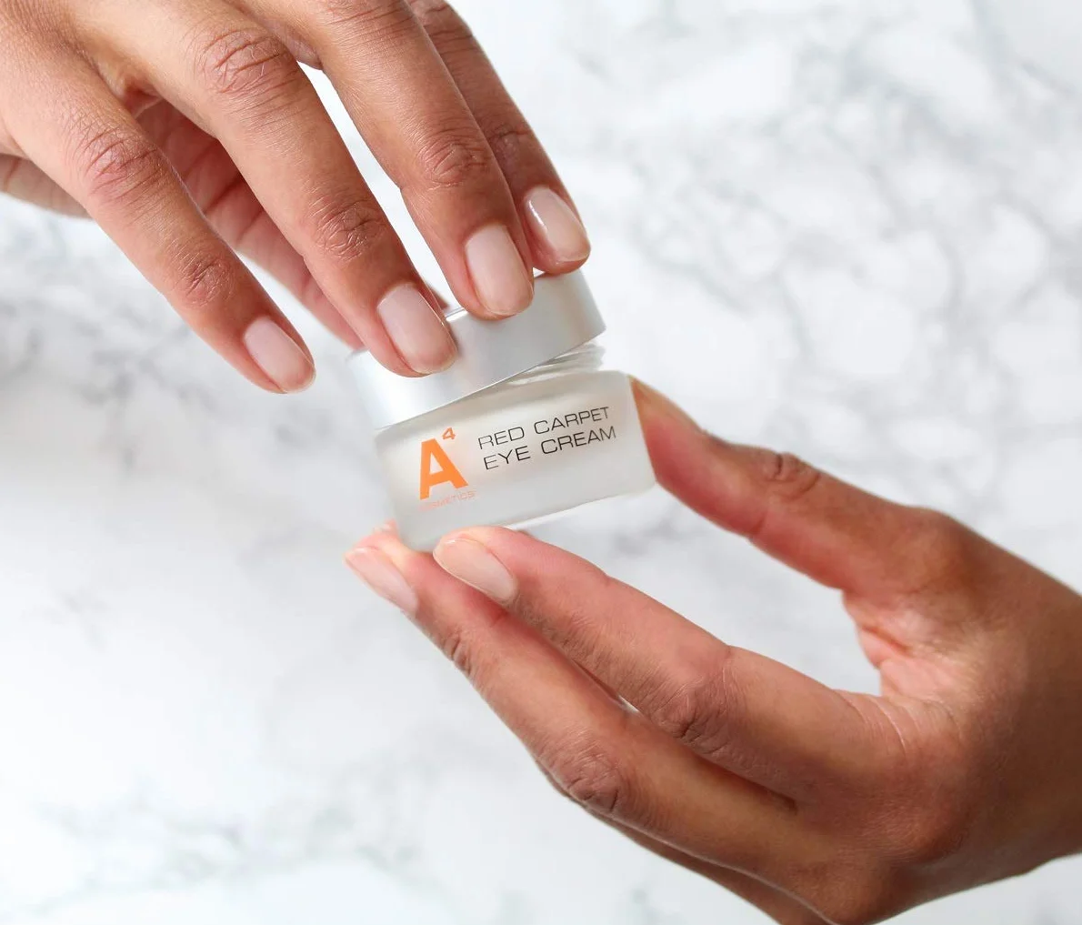 A4 RED CARPET EYE CREAM - Hochdosierte und straffende Anti-Aging Augencreme | bei Augenringen, Tränensäcken, Falten - 15 ml | Clean Beauty Wirkstoffkosmetik auf natürlicher Basis
